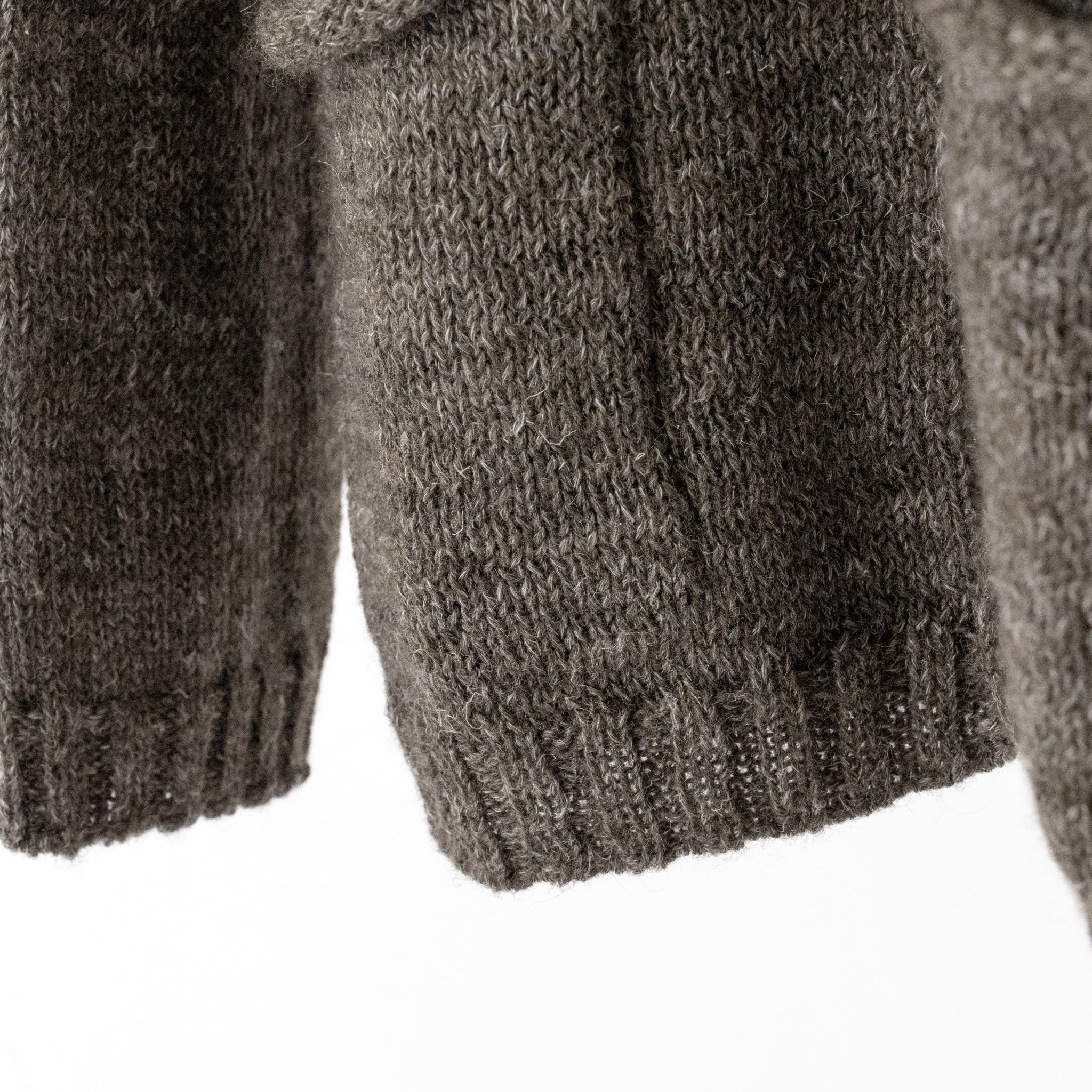 シェットリノ求心編みカーデ