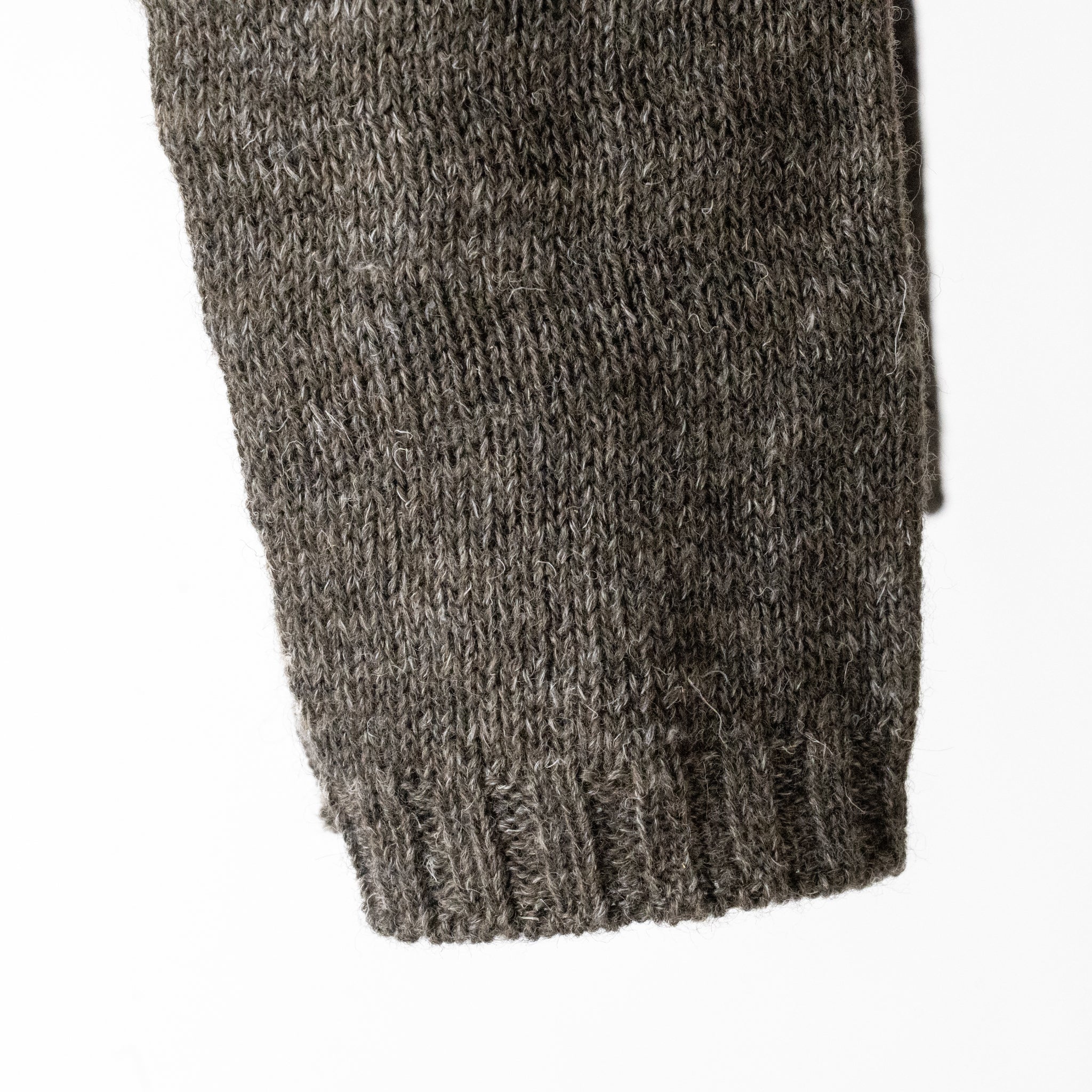 シェットリノ求心編みカーデ