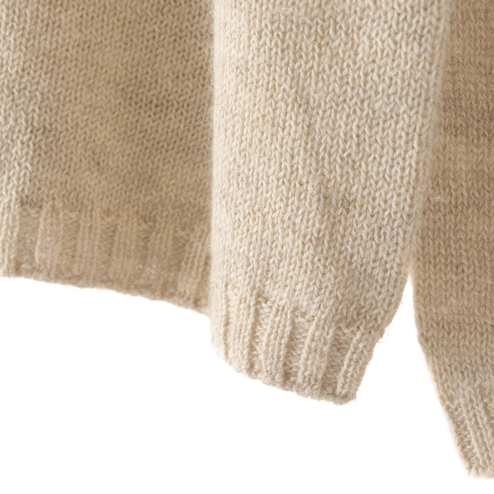 シェットリノ求心編みカーデ