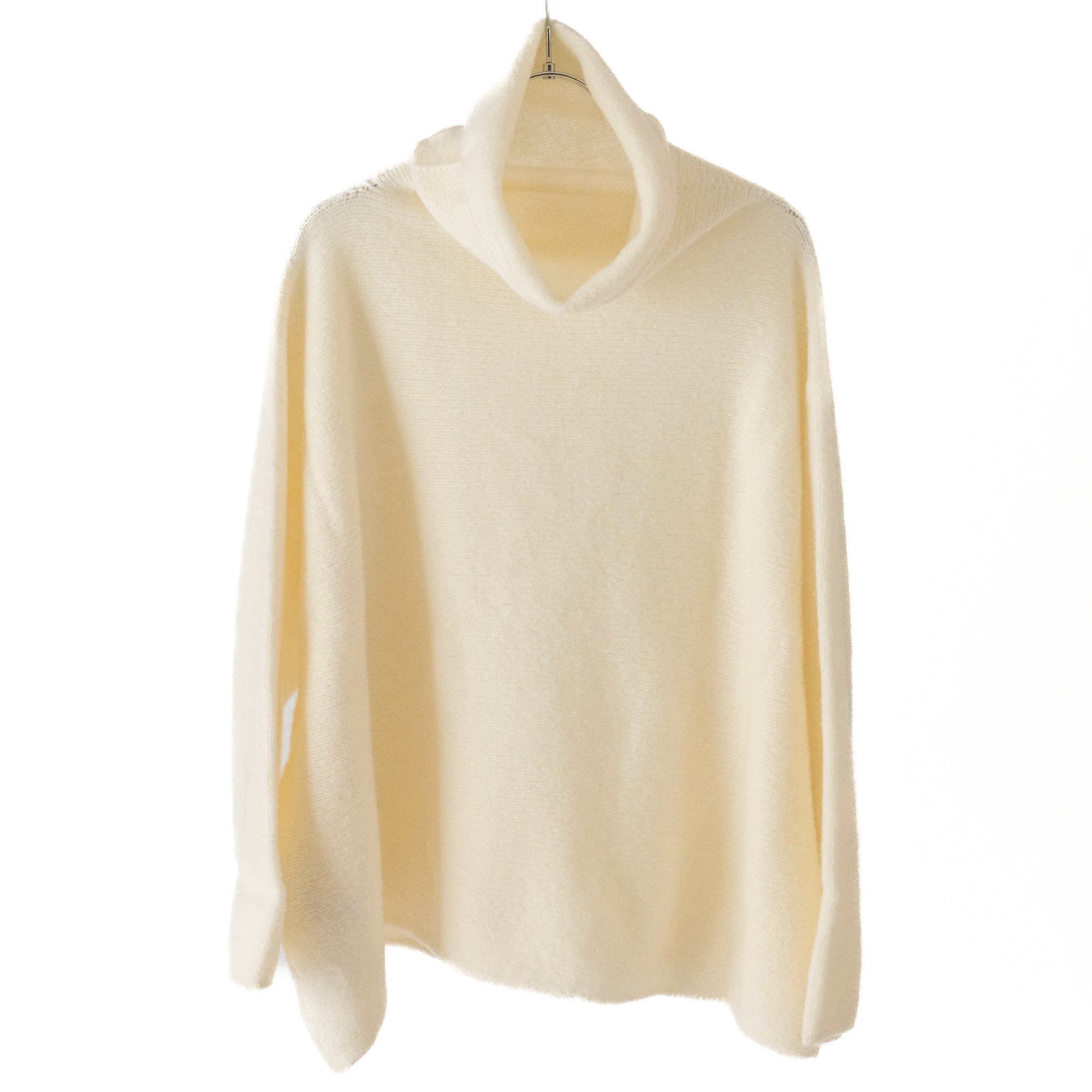 横編みタートルプルオーバー