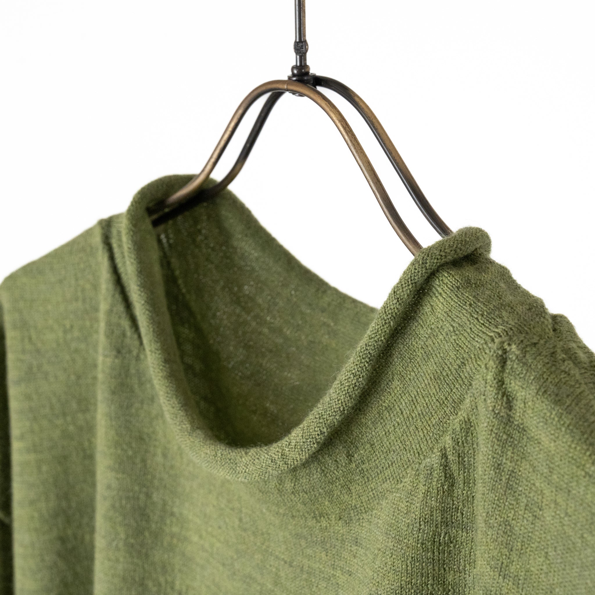 胸ポケットプルオーバー