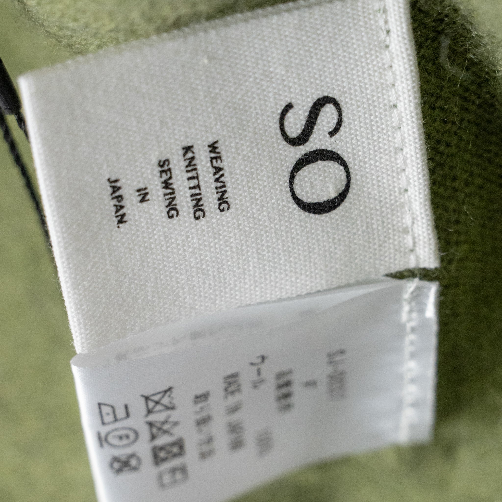 胸ポケットプルオーバー